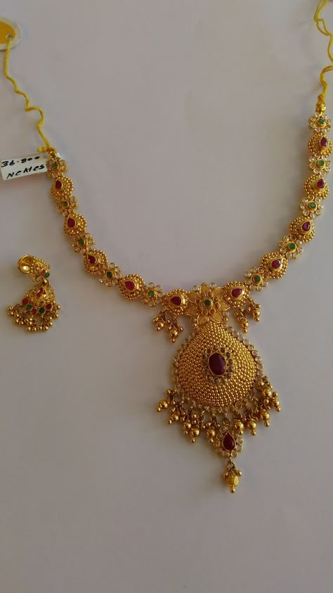 Neklesh Jewellery Gold, Neklesh Design Gold, Necleses Necklaces Gold, Neklesh Jewellery, Neklesh Design, Neklesh Gold Jewelry Simple, Simple Necklace Designs Gold Indian, New Necklace Designs Gold, 20 Gms Gold Necklace Indian