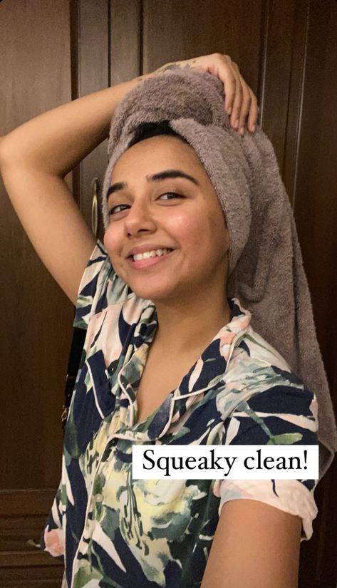 Caption For Hair, Prajakta Koli, Trendy Outfits Edgy, Funny Snapchat, Funny Snapchat Pictures, Streak Ideas, Instagram Captions For Selfies, Selfie Captions, Snap Ideas