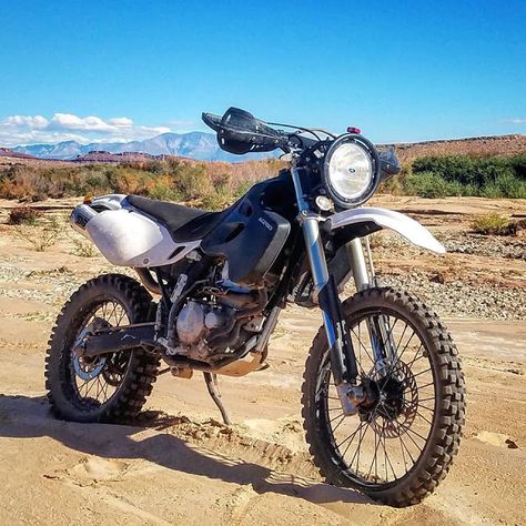 Ktm Enduro, Adventure Bike Motorcycles, Bike Motorcycles, Dr 650, Motor Custom, Freestyle Motocross, Desert Sled, Best Motorbike, Tracker Motorcycle