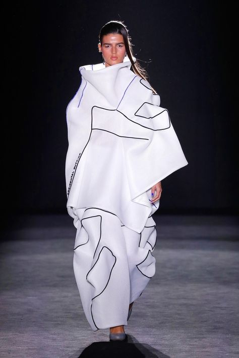 Meme Costume, Project Abstract, Deconstructivism, Fashion Designer Studio, Abstract Fashion, Barcelona Fashion, Monochrome Prints, Fashion Forecasting, Future Clothes