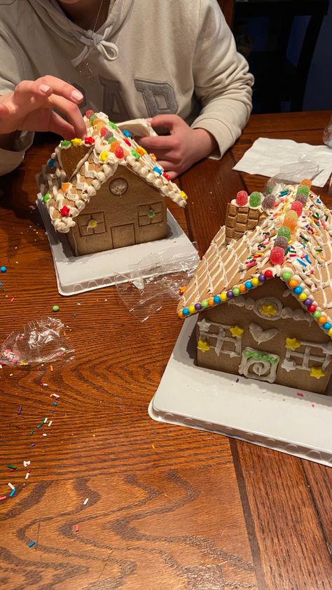 Gingerbread House Date Night, Gingerbread House Making Aesthetic, Couples Gingerbread House, Making Gingerbread Houses Aesthetic, Ginger Bread House Aesthetic, Gingerbread House Date, Gingerbread House Inspo, Gingerbread House Aesthetic, Gingerbread Aesthetic