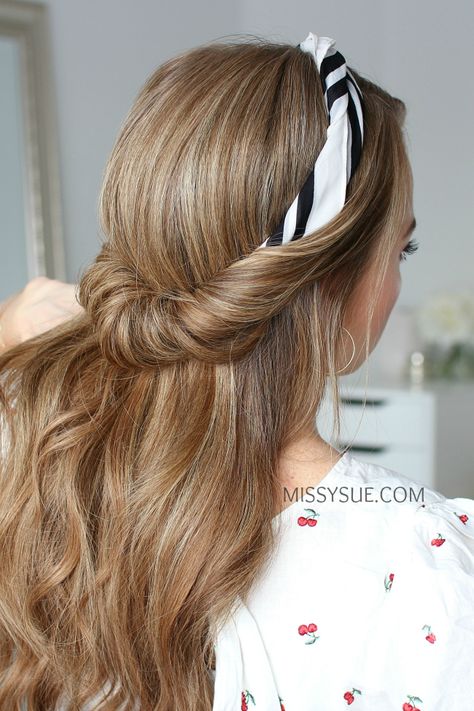 Hair Styles For Girls, College Hairstyles, Back To School College, Easy Hairstyles For School, Hair Color Crazy, Hair Scarf Styles, Back To School Hairstyles, Mama Mia, Girls School