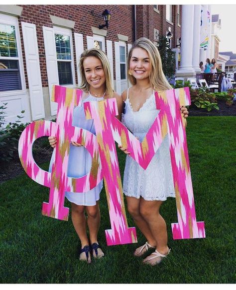 ↞ ✧☼☽ Pin: @dalphny ☾☼✧ ↠ Phi Mu Letters, Sorority Letters Painted, Chi Omega Crafts, Sorority Decorations, Big Little Basket, Sorority Events, College Sorority, Alpha Sigma Tau, Sorority Letters