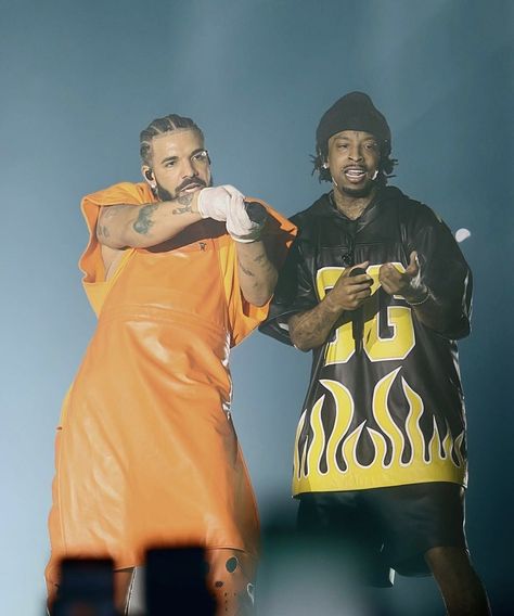 21 And Drake, Drake Outfits, Drake And 21 Savage, Drake Photos, Drake Drizzy, 21 Savage, Rap Aesthetic, Best Duos, Streetwear Men Outfits