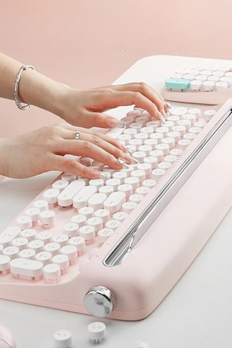 Wireless Typewriter Keyboard, Retro Bluetooth Aesthetic Keyboard Pink Typewriter Aesthetic, Clicky Keyboards, Bluetooth Aesthetic, Typing Keyboard, Aesthetic Keyboard, Typewriter Keyboard, Pink Keyboard, Nice Desk, House Gadgets