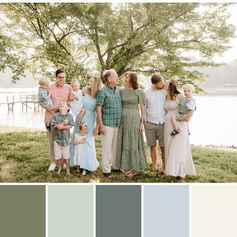 Extended family session in summer color palette Family Of 5 Color Scheme, Family Photos Pastel Colors, Spring Family Picture Color Scheme, Spring Family Picture Color Palette, Pastel Family Photoshoot, Family Photo Shoot Color Palette, Extended Family Photos Color Scheme, Family Photo Color Scheme Spring Colour Palettes, Spring Family Photos Color Scheme