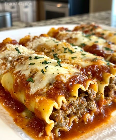 Italian Meatball Lasagna Roll-Ups - A Hearty, Cheesy Dinner - Recipes By Clare Meatball Lasagna Roll Ups, Roll Up Lasagna Recipe Ground Beef, Meatball Lasagna Recipes, Rolled Lasagna Recipe, Easy Lasagna Rolls, Fall Pasta Dinner, Meatball Lasagna, Lasagne Roll Ups, Lasagna Rolls Recipe