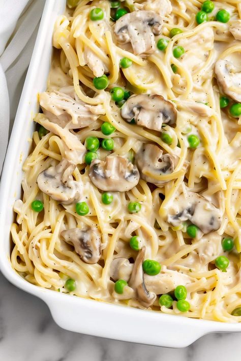 Easy Tetrazzini Recipes, Beef Tetrazzini Recipe, Leftover Turkey Tetrazzini Recipe, Turkey Pasta Casserole Recipes, Turkey Tetrazzini Recipe Easy Healthy, Turkey Recipes Leftover Healthy, Easy Turkey Tetrazzini Recipe, Leftover Turkey Recipes Easy Casserole, Turkey Tetrazzini Recipe Pioneer Woman