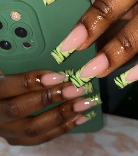 Green Acrylic Nails, Sassy Nails, Drip Nails, Long Nail Designs, Cute Acrylic Nail Designs, Simple Acrylic Nails, Exotic Nails, Acrylic Nails Coffin Pink, Metallic Nails