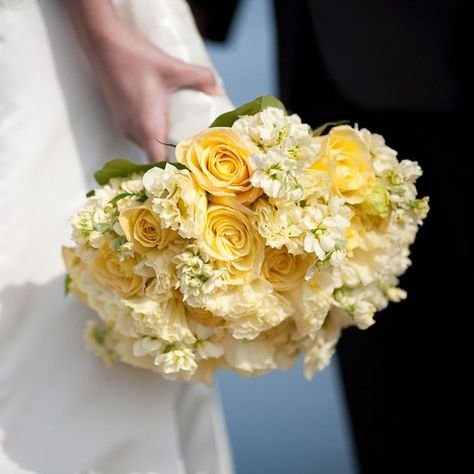 Pantone Spring of '15 Color Inspiration: Custard Yellow Bridal Bouquets, Elegant Bridal Bouquets, Yellow Wedding Bouquet, Yellow Wedding Theme, Yellow Bouquets, Yellow Wedding Flowers, Summer Wedding Decorations, Beautiful Wedding Flowers, Spring Wedding Colors