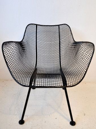 Wire mesh chair designed by Russell Woodward in the 1950's. Iconic Furniture Design, Wire Chair, Dream Place, Iconic Furniture, Mesh Chair, Mid Century Modern Chair, Beautiful Chair, Wire Mesh, Take A Seat