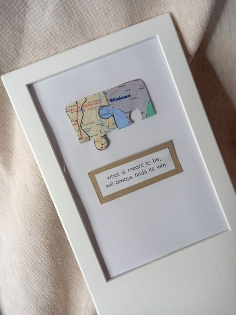 Craft puzzle map ldr Puzzle Engagement Rings, Puzzle Aesthetic, Bday Vibes, Relationship Map, Ideas Aniversario, Disney Posters, Relationship Gifts, Puzzles Gifts, Personalized Map