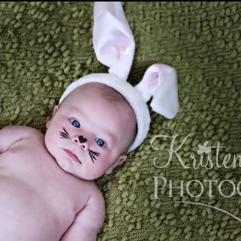 My sweet baby boy Jagger's 1st Easter picture!!! Kristen Self Photography Baby Easter Pictures, Easter Baby Photos, Easter Pics, Easter Mini Session, Easter Photoshoot, Easter Photography, 1st Easter, Easter Baby, Easter Pictures