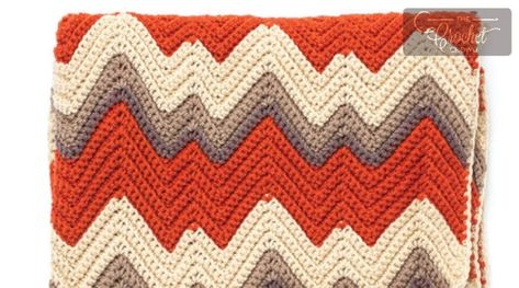 Yarn Blanket Patterns, Crochet Mountain, Ripple Crochet Blanket, Baby Crochet Projects, Corner To Corner Crochet Blanket, Beginner Crochet Blanket, Ripple Crochet, Crochet Baby Blanket Beginner, Crochet Chevron