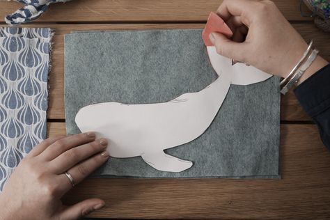 How To Make A Whale Mobile - Seasalt Stories Mobil Origami, Whale Mobile, Diy Baby Mobile, Whale Pattern, Soft Toy Patterns, Diy Bebe, Needle Felting Tutorials, Diy Nursery, Diy Mobile