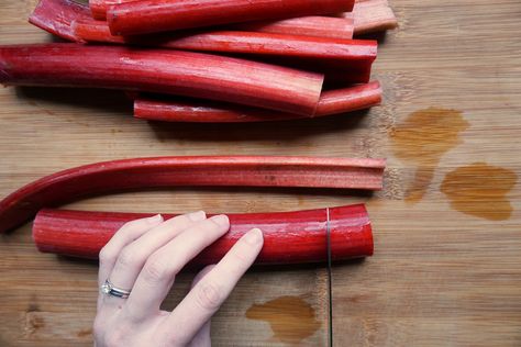 Our Favorite Rhubarb Sauce Recipe - New England Today Rhubarb Coffee Cakes, Growing Rhubarb, Rhubarb Sauce, Rhubarb Recipes, Strawberry Rhubarb, Strawberry Recipes, Vanilla Ice Cream, Sauce Recipe, Rhubarb