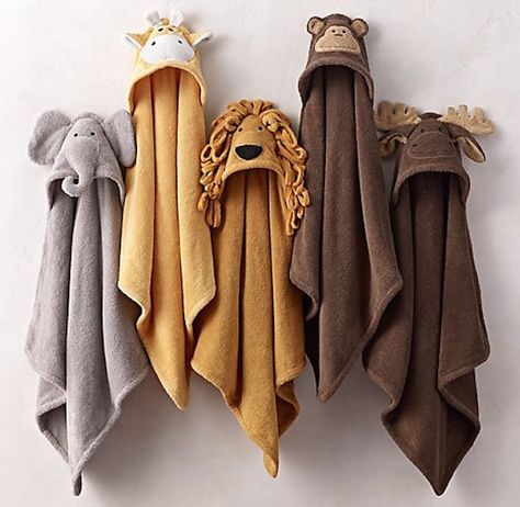 Animal Towels, Restoration Hardware Baby, Baby Mode, Diy Bebe, Hooded Towels, Best Baby Gifts, Shower Bebe, Baby Tips