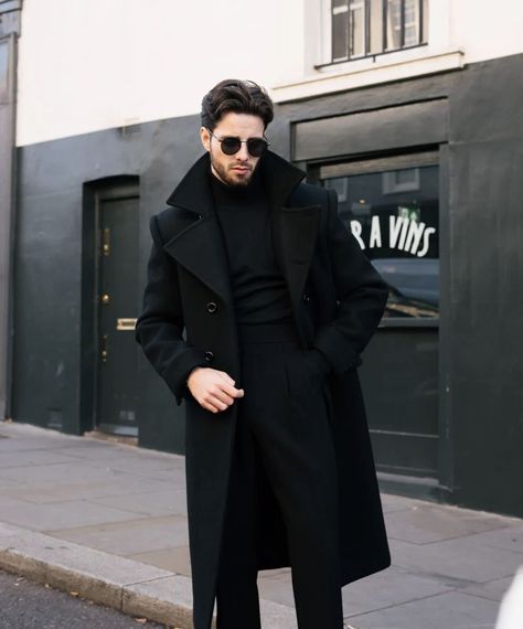 Preppy Jacket, Stylish Winter Coats, Long Coat Men, Black Overcoat, Overcoat Men, Blazer Men, Men's Formal Style, Long Overcoat, Designer Suits For Men