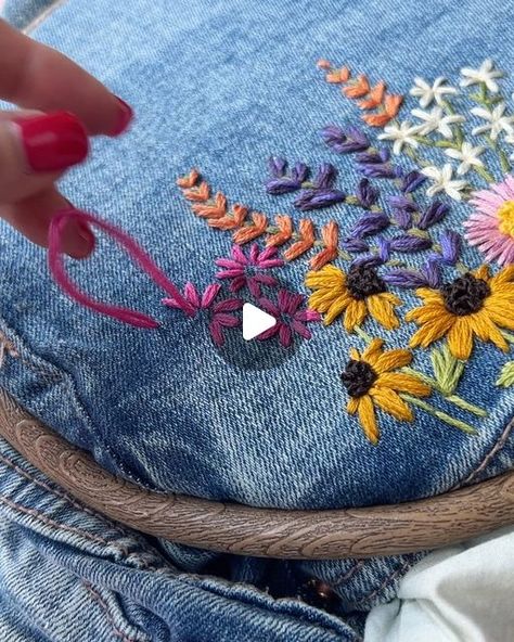 World Embroidery, Needle Arts, Embroidery Hoop Art, Hoop Art, Embroidery Hoop, Stitching, Embroidery, On Instagram, Instagram