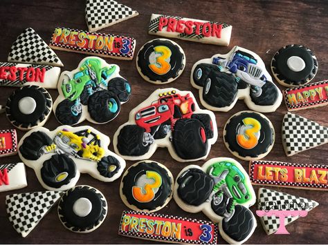 Blaze and the monster machines. Blaze cookies. Blaze birthday. Decorated cookies Blaze Cookies Decorated, Blaze Third Birthday, Blaze Cookies, Blaze And The Monster Machines Cookies, Monster Truck Cookies, Blaze The Monster Machine, Blaze Birthday Party, Blaze Party, Blaze And The Monster Machines Party