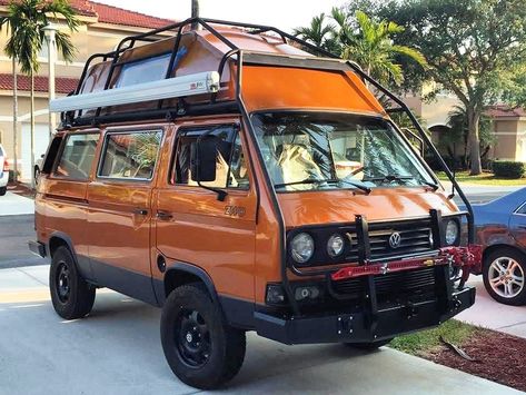 Vanagon with NAHT and aluminum roof cage. #vanagon Vanlife Ideas, Offroad Van, Honda Element Camping, Vw T3 Camper, Vw Wagon, Vw Syncro, Chevy Astro Van, Vw T3 Syncro, Kangoo Camper