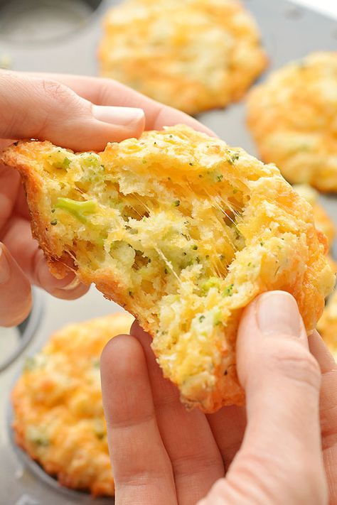 These broccoli cheddar muffins are SO GOOD and so simple to make! Loaded with healthy ingredients they're really filling, and so delicious! Eat these healthy muffins for lunch with your favouite soup, or on their own as an afternoon snack or even a filling breakfast on the go. With hidden broccoli and lots of cheese they're great for picky eaters and toddlers! Broccoli Cheddar Biscuits, Broccoli Muffins Toddler, Broccoli Cheddar Muffins, Savory Muffins Healthy, Hidden Broccoli Recipes, Savory Muffins For Kids, Veggies For Kids Picky Eaters, Broccoli Cheese Cups, Kids Meals For Picky Eaters