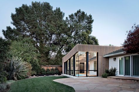 Los Altos Pool House by Framestudio Addition To Ranch House, Home Addition Ideas, Glass Addition, Hvac Cover, Entry Inspiration, Rain Screen, Small Indoor Pool, Indoor Pool Design, Modern Outdoor Spaces