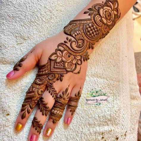 Henna Or Mehndi in Urdu Culture of centrl asia India Pakistan Turkish Africa Arab Countries Wedding Eid Speical #mehndi #henna #wedding #hennaart #hennaartist #mehndidesigns #hennatattoo #mehendi #mehndidesign #hennadesign #mehndiartist #hennadesigns #mehndiart #bride #bridalhenna #hennainspire #art #hennalove #indianwedding #bridalmehndi #bridal #mehandi #love #hennawedding #pakistaniwedding #hennainspo #mehndilove #whitehenna #mehndibride #hennainspiration #fashion #wedding #aesthetic #mehndi Mehndi Art Designs Front Hand, Mehndi Art Designs Simple, Bridal Mehndi Designs New, Small Mehndi Designs, Simple Mehndi Designs Palm, Arabic Mehndi Designs Back, Mehndi Outfit Bridal, Arabic Mehndi Designs Back Hand, Small Mehndi