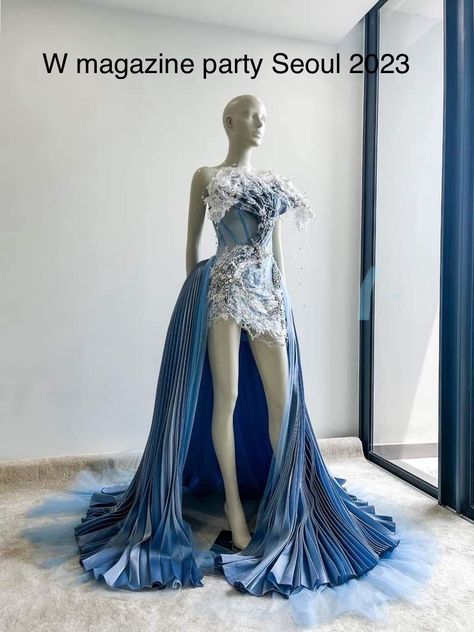 Met Gala Designs, Met Gala Outfits Ideas 2024, Met Gala Outfits Ideas, Ocean Inspired Dress, Water Dress, Wave Dress, Fish Dress, Gowns Dresses Elegant, Fashion Illustration Dresses