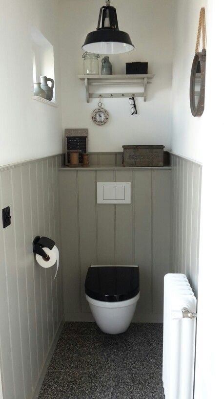 Toilet landelijk Wc Ideas Downstairs Loo, Cottage Toilet, Wc Ideas, Small Downstairs Toilet, Cloakroom Toilet, Downstairs Cloakroom, Toilet Room Decor, Small Toilet Room, Downstairs Loo