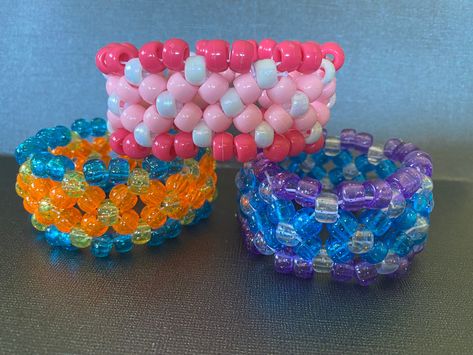 Kandi Bracelet Ideas, Scene Kandi, Scene Clothing, Diy Kandi Bracelets, Scene Accessories, Diy Kandi, Beaded Braclets, Rave Babe, Kandi Kid