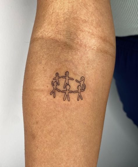 @bowietats shared a photo on Instagram: “friends and books :)” • May 31, 2022 at 4:08pm UTC Unique Trio Tattoos, Friends Tattoo For 4, Four People Tattoo, Tattoo Ideas Friends Group, Tattoo Ideas 4 Friends, Friendship Tattoos For 6 Best Friends, Four People Tattoo Ideas, Tattoo For 5 Friends, Matching Tattoos For Big Friend Groups