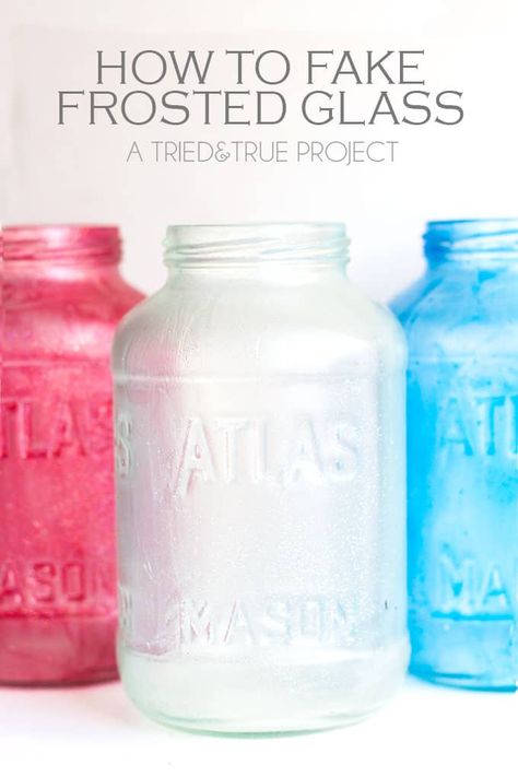 How To Fake Frosted Glass - perfect way to spruce up those recycled spaghetti jars! Faux Frosted Glass Diy, Frosted Glass Diy, Frosted Glass Paint, Frosted Mason Jars, Recycled Jars, Mason Jar Projects, Painting Glass, Jar Ideas, Diy Jar Crafts