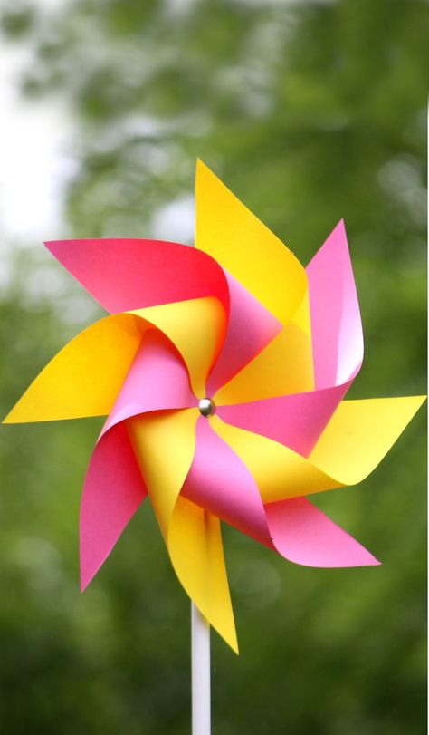 Best Garden Wind Spinners Garden Wind Spinners, Wind Sculptures, Best Garden, Wind Spinners, Amazing Gardens, Arm Tattoo, All Art, Confetti, Beautiful Art