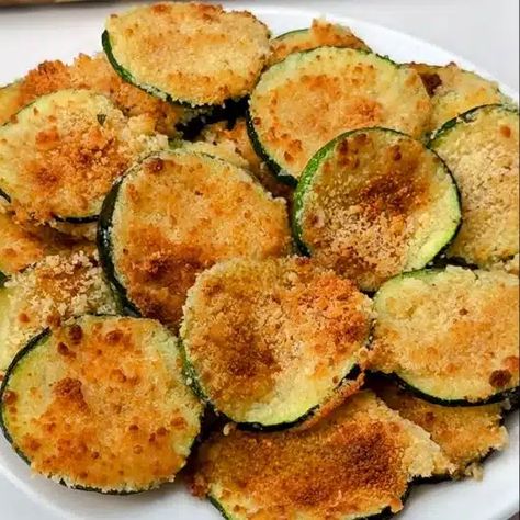 Crispy Parmesan Zucchini Chips: Quick Parmesan Crisps Recipe, Zucchini Parmesan Crisps, Parmesan Zucchini Chips, Zucchini Rounds, Crispy Zucchini, Zucchini Chips Recipe, Zucchini Parmesan, Parmesan Chips, Zucchini Chips Baked