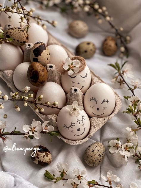 Easter Photography, Brown Photo, Easter Greetings, Beige Aesthetic, Christmas Aesthetic, Easter Decor, Easter Decorations, Happy Easter, Easter Eggs