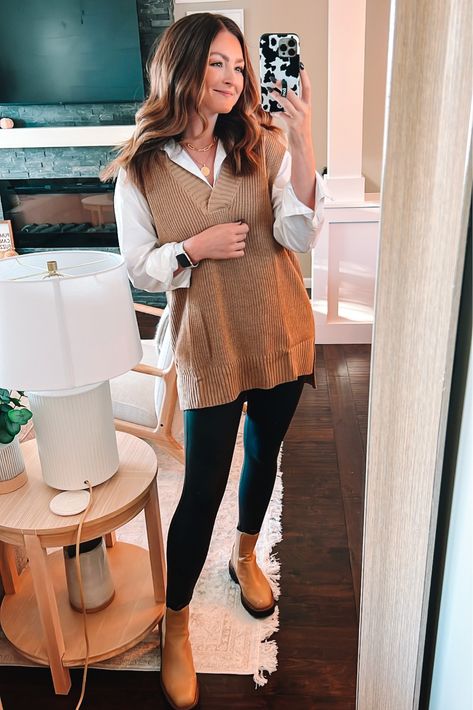 V Neck Vest Outfits For Women, February Winter Outfits, Oversized V-neck Sweater For Work, Comfy Retail Work Outfit, Winter Fashion Business Casual, Preppy Business Casual Outfits, Fall And Winter Outfits Work, Fall/winter Business Casual, Business Casual Must Haves