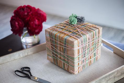 Lela Rose Shares Creative Gift-Wrapping Ideas Wrapping Tips, Big Gift Boxes, Big Gift, Extra Yarn, Chic Holiday, Creative Gift Wrapping, Lela Rose, Rose Photos, Rose Gift