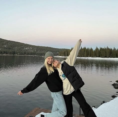 Lake Outfit Winter, Winter Lake Outfit, Fall Lake Outfit, New Zealand Outfits Winter, Lake Tahoe Aesthetic Winter, Winter Lake Aesthetic, Alaska Aesthetic Outfits, Surfer Girl Style Winter, Alaskan Outfits