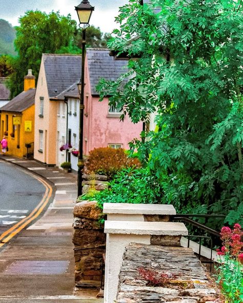 YourWay Ireland on Instagram: “📍Avoca, County Wicklow More often than not, when we share photos of Ireland's charming towns and villages, they tend to come from the west…” Wicklow Ireland, County Wicklow, Irish Castles, Cliffs Of Moher, Share Photos, Photo Sharing, Castle, Emerald, Travel