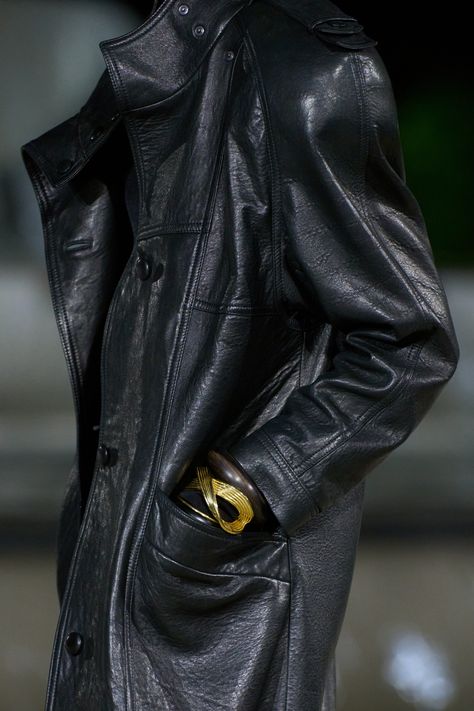 Saint Laurent Spring 2023, Leather Jacket Details, Spring 2023 Ready To Wear, 2023 Ready To Wear Collection, Date Night Outfit Ideas, Night Outfit Ideas, Jacket Details, 2023 Ready To Wear, Scandinavian Fashion