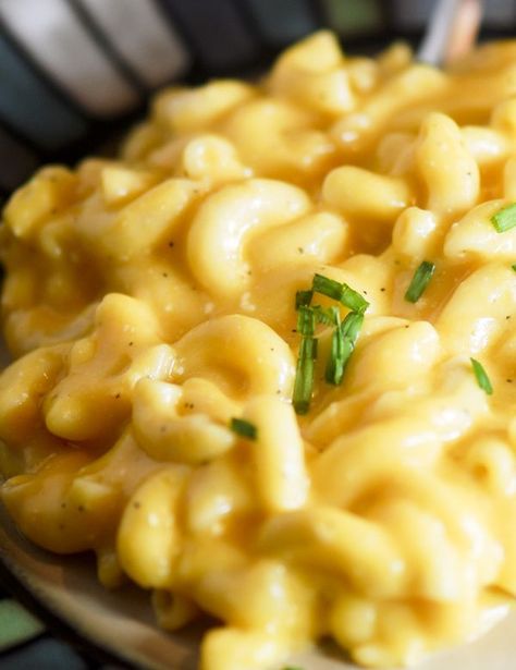 Paula Deen's Crock Pot Mac and Cheese made Weight Watcher Friendly - 7 points plus per serving – Recipe Diaries Crock Pot Mac And Cheese, Crockpot Mac N Cheese Recipe, Crock Pot Mac, Pot Mac And Cheese, Crockpot Mac And Cheese, Crock Pot Food, Paula Deen Recipes, Cheese Baked, Crock Pot Recipes