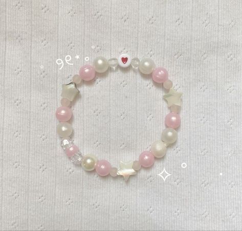 Coquette Friendship Bracelet, Pulseras Coquette, Coquette Bracelets, Aesthetic Bead Bracelet, Cute Bead Bracelet, Pulseras Kandi, Coquette Jewelry, Bracelet Aesthetic, Diy Beaded Rings