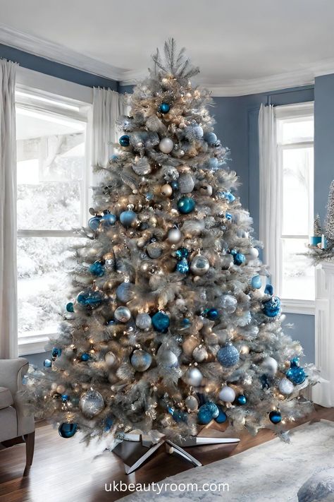 Silver Christmas Tree Ideas, Blue And Silver Christmas Tree, Unique Christmas Tree Ideas, Blue And Silver Christmas, Blue Christmas Tree Decorations, Blue Christmas Decor, Christmas World, Traditional Ornaments, Blue Christmas Tree