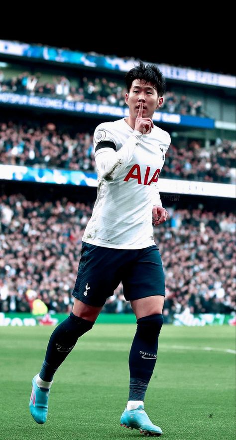 Tottenham Son, Tottenham Hotspur Wallpaper, Football Celebrations, Tottenham Football, Son Wallpaper, Wallpaper Football, Tottenham Hotspur Players, Soccer Goals, Son Heung Min