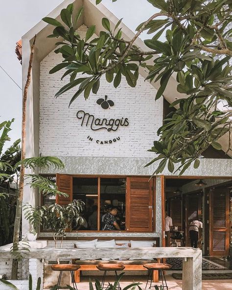 ARCHIFOLK™ on Instagram: “@manggisincanggu❤️ Location : Bali Photo by @gultomdedi . #ARCHIFOLK” Filipino Cafe Interior, Cafe Facade, Bali Cafe, Restaurant Facade, Bali Restaurant, Coffee Shop Concept, Entrance Signage, Cafe Business, Cafe Exterior