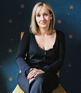 J.K. Rowling has inspired me in some many ways... She just changed my life. Harry Potter Vs Twilight, From Rags To Riches, Estilo Real, J K Rowling, Harry Potter Books, Favorite Authors, Cultura Pop, Magazine Covers, Wizarding World