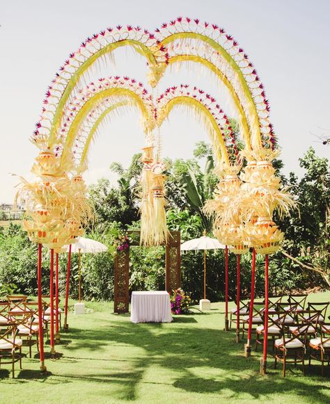 A BALINESE LOVE AFFAIR @wibflowers Balinese Decoration, Balinese Wedding, Wedding Decor Inspiration, Wedding Mood, Balinese, Love Affair, Farm Wedding, Wedding Decor, Instagram A