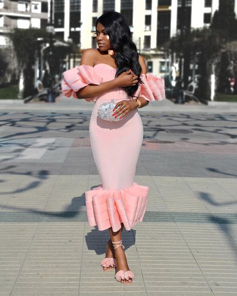 Image may contain: 1 person, standing, child, shoes and outdoor Marii Pazz, Trendy Spring Dresses, Rachel Fashion, Women Bodycon Dress, Dress Off Shoulder, Classy Style, Bodycon Dress Parties, African Design Dresses, Graduation Pictures