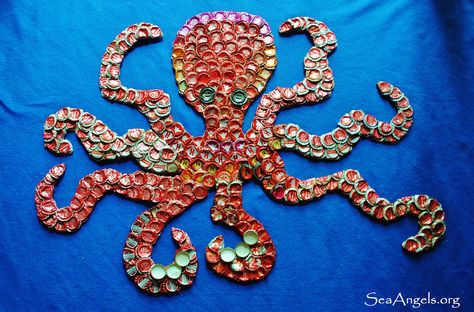 Beer Cap Projects, Bottlecap Crafts, Bottlecap Art, Beer Bottle Cap Art, Bottle Top Art, Beach Bottle, Seashells Art, Beer Bottle Cap Crafts, Lon Bia